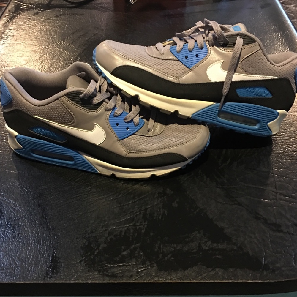 Nike Air Max 90 Essential